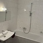 3 - Klimaanlage, Grosses Sofa, Cafe & Wlan, Selfcheckin, Parkplatz, Fuer 5 Gaeste Apartmán