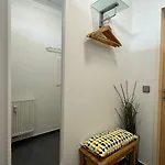 3 - Klimaanlage, Grosses Sofa, Cafe & Wlan, Selfcheckin, Parkplatz, Fuer 5 Gaeste Linec