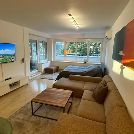 3 - Klimaanlage, Grosses Sofa, Cafe & Wlan, Selfcheckin, Parkplatz, Fuer 5 Gaeste