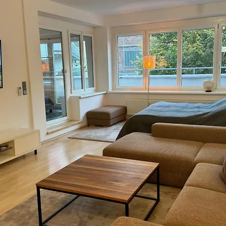 3 - Klimaanlage, Grosses Sofa, Cafe & Wlan, Selfcheckin, Parkplatz, Fuer 5 Gaeste Apartment *