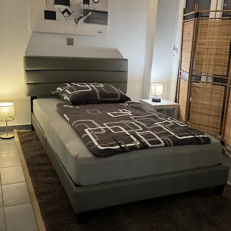 דירה 3 - Klimaanlage, Grosses Sofa, Cafe & Wlan, Selfcheckin, Parkplatz, Fuer 5 Gaeste