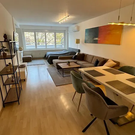 3 - Klimaanlage, Grosses Sofa, Cafe & Wlan, Selfcheckin, Parkplatz, Fuer 5 Gaeste * לינץ