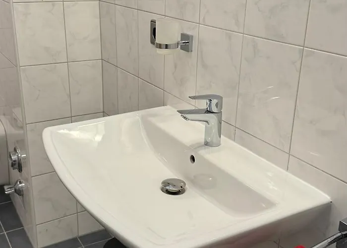 City Apartment Linz 3 Zimmer - Klimaanlage, Grosses Sofa, Cafe & Wlan, Selfcheckin, Parkplatz, Fuer 5 Gaeste شقة لينتز