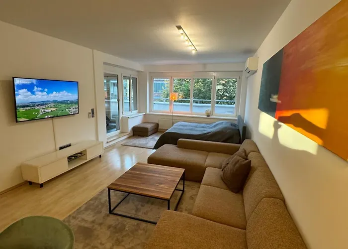 City Apartment Linz 3 Zimmer - Klimaanlage, Grosses Sofa, Cafe & Wlan, Selfcheckin, Parkplatz, Fuer 5 Gaeste