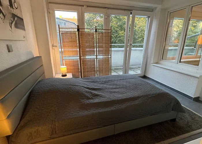 City Apartment Linz 3 Zimmer - Klimaanlage, Grosses Sofa, Cafe & Wlan, Selfcheckin, Parkplatz, Fuer 5 Gaeste *